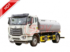 Street Spraying Truck HOWO NX